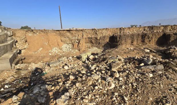 پل ارتباطی روستای سیاهشیر به شهر لیکک تخریب شد