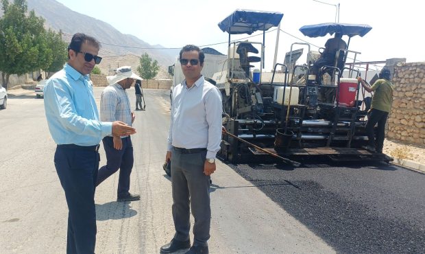 نهضت آسفالت درروستای گچ بلند شهرستان بهمئی در دولت چهاردهم